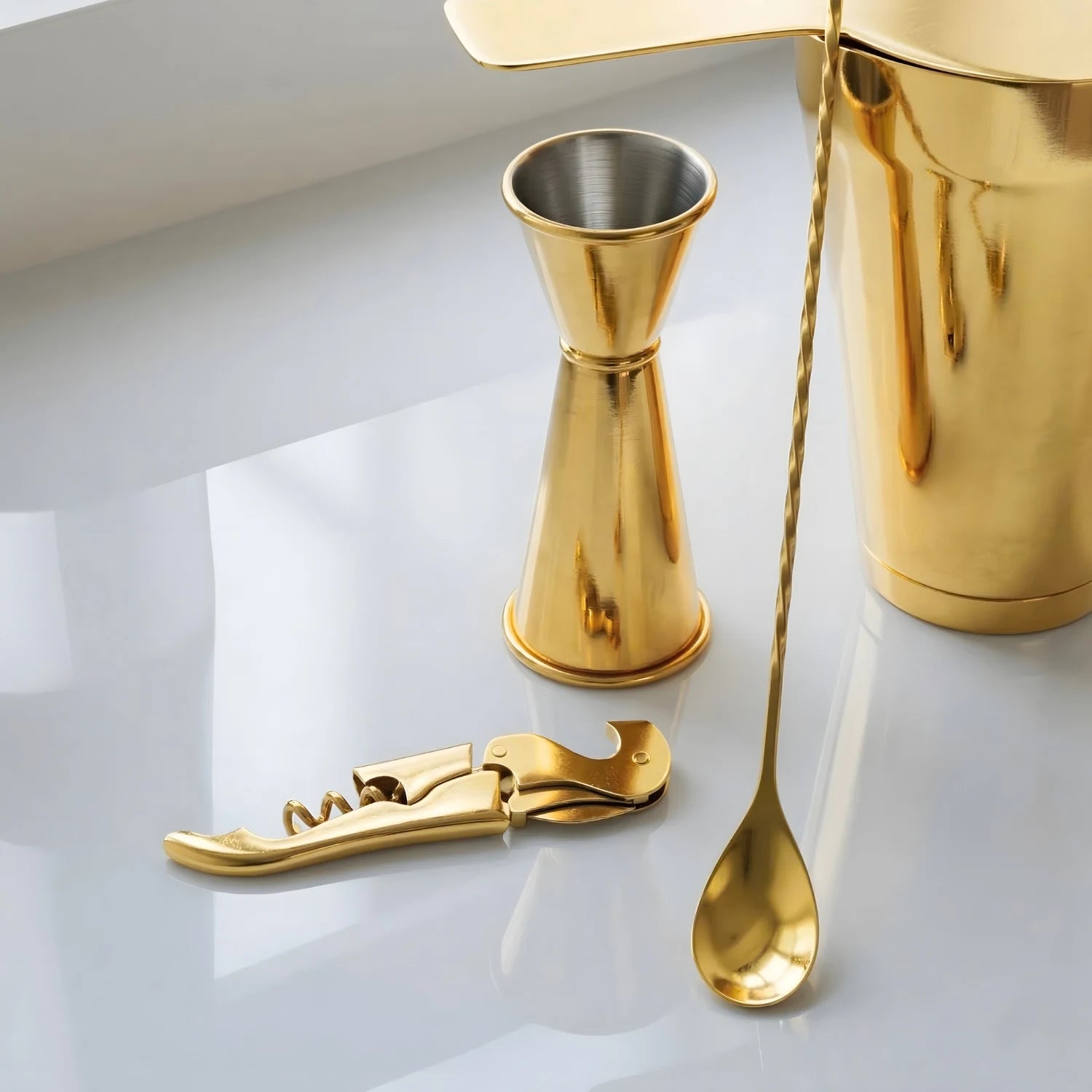 gold 8-piece Boston shaker cocktail set detail view