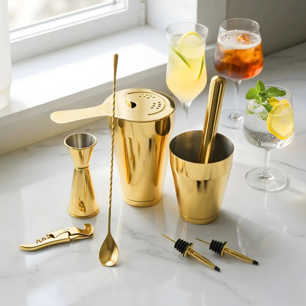 gold 8-piece Boston shaker cocktail set for bartending